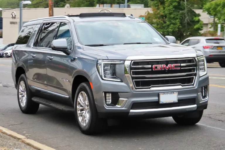 Grey GMC Yukon XL SUV for families travelling together