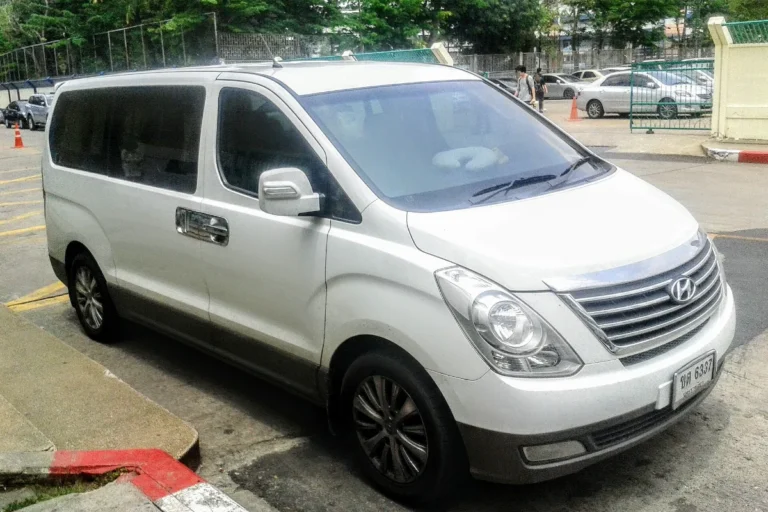 Silver Hyundai Grand Starex van for family and small group travel